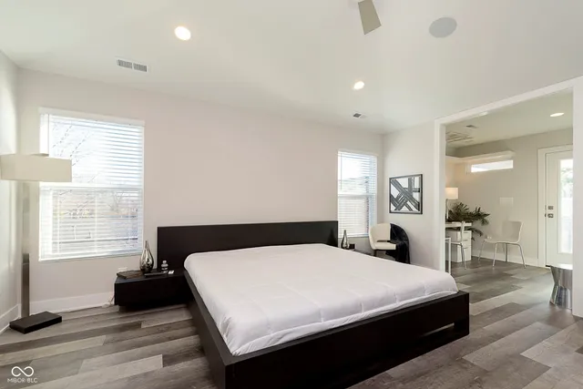 $5,900 | 429 West 86th Street, Indianapolis, IN 46260