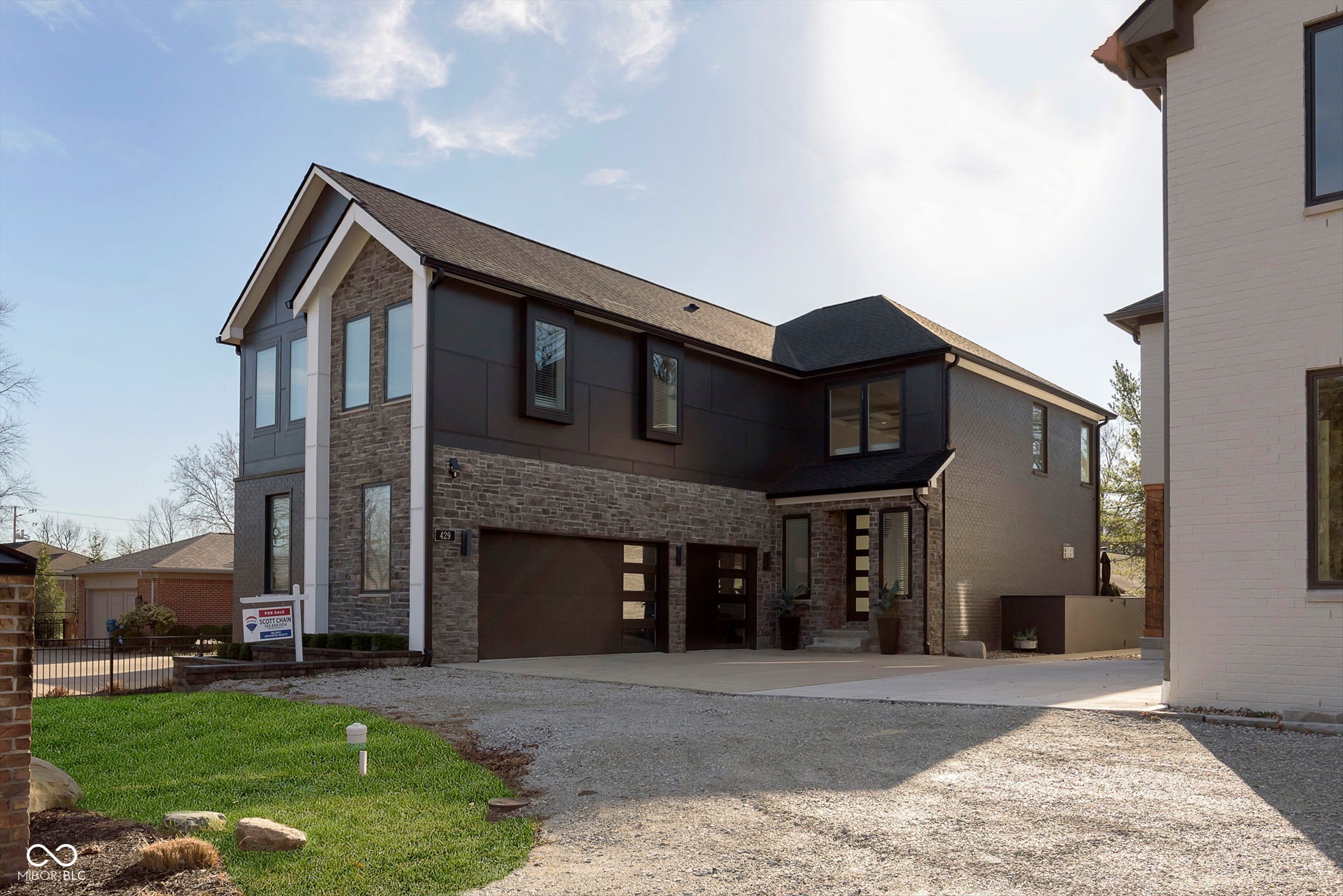 429 West 86th Street Indianapolis, IN 46260 - Photo 2 of 34