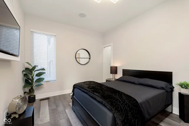 $5,900 | 429 West 86th Street, Indianapolis, IN 46260