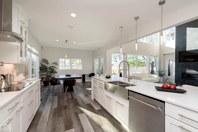 $5,900 | 429 West 86th Street, Indianapolis, IN 46260