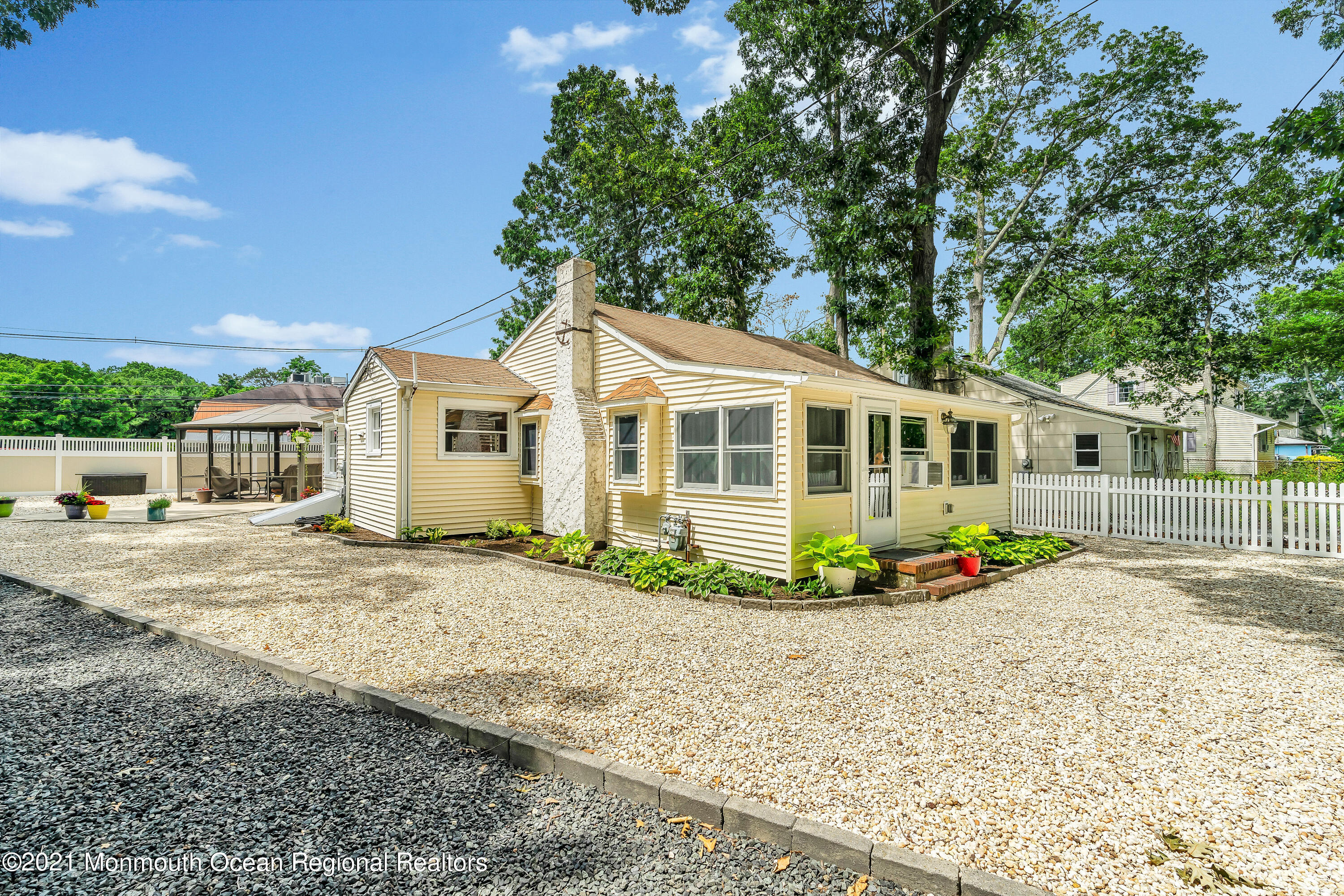 46 Liverpool Road Brick, NJ 08723 - Photo 3 of 27 1 (3)