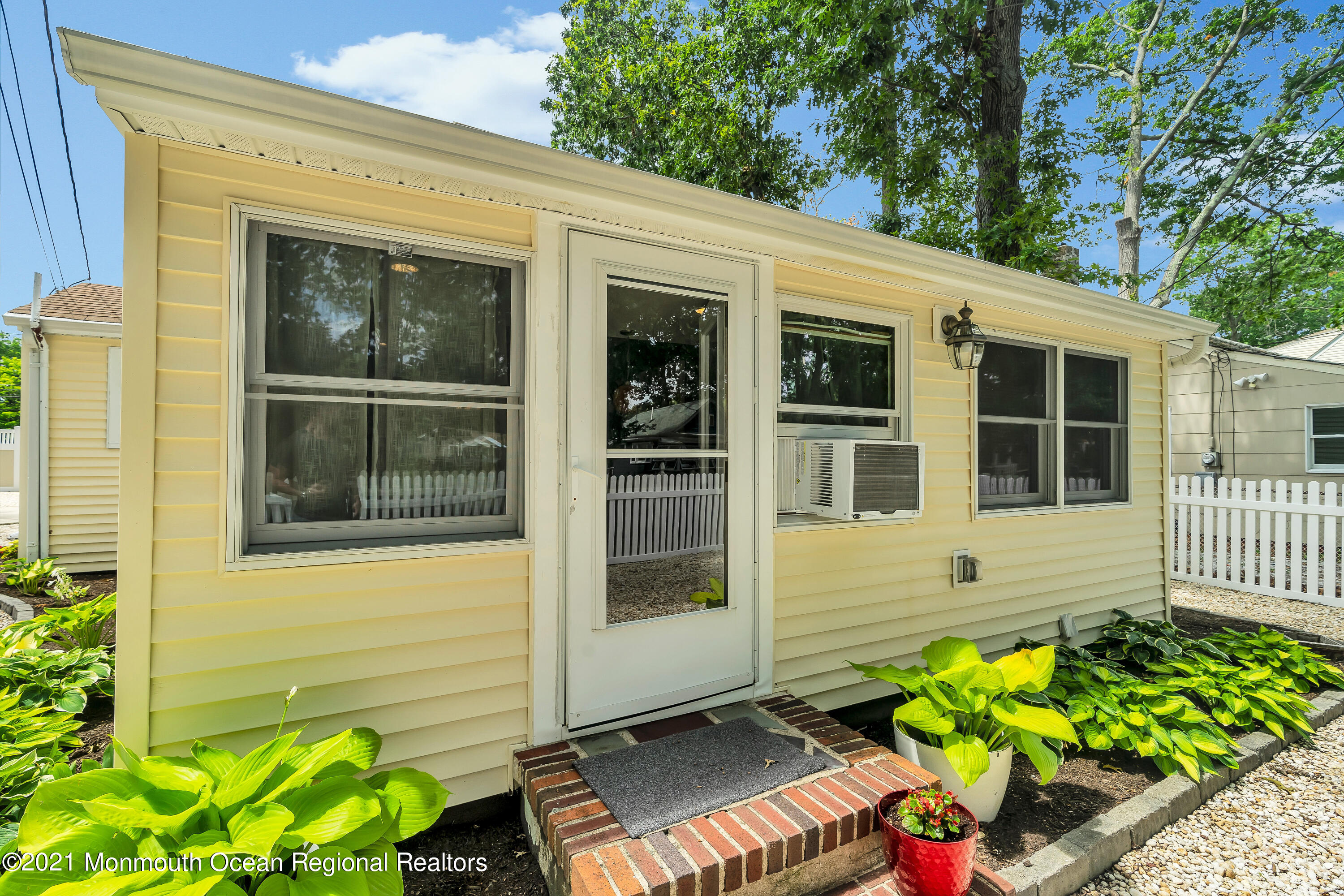 46 Liverpool Road Brick, NJ 08723 - Photo 4 of 27 1 (8)