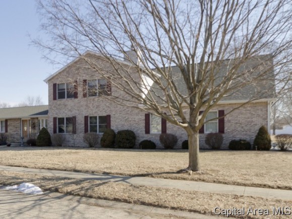 3912 Iris Springfield, IL 62707 - Photo 1 of 20