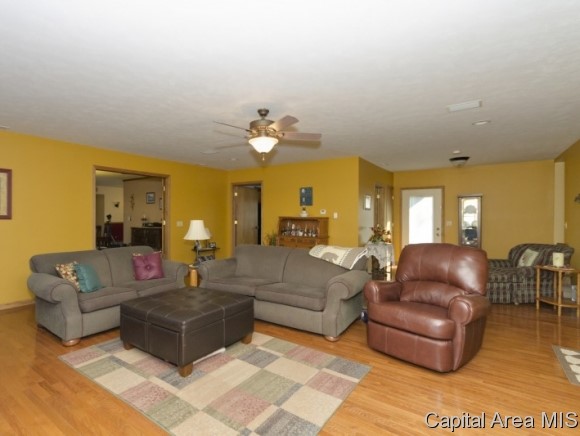 3912 Iris Springfield, IL 62707 - Photo 9 of 20