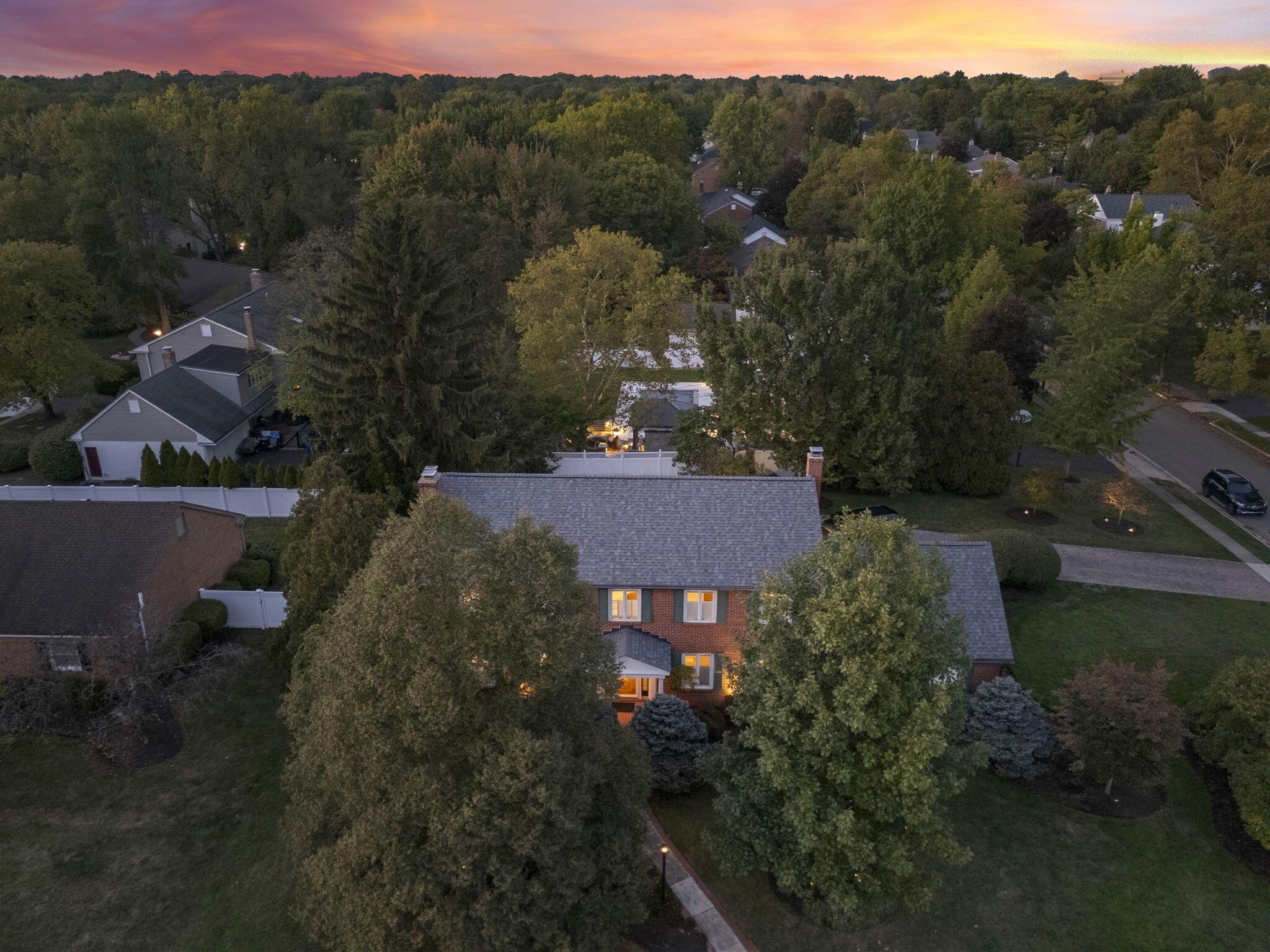 2560 Chartwell Road Columbus, OH 43220 - Photo 55 of 57 2560 Chartwell