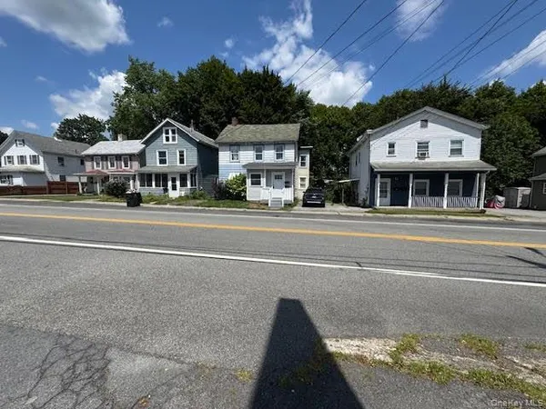 $1,700 | 38 East Main Street, Unit 1, Walden, NY 12586
