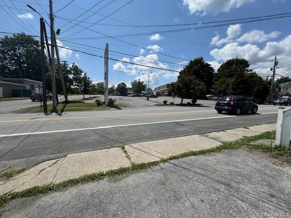 $1,700 | 38 East Main Street, Unit 1, Walden, NY 12586