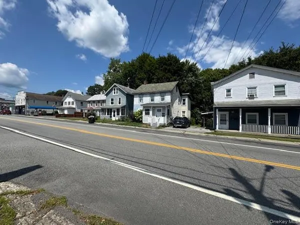 $1,700 | 38 East Main Street, Unit 1, Walden, NY 12586