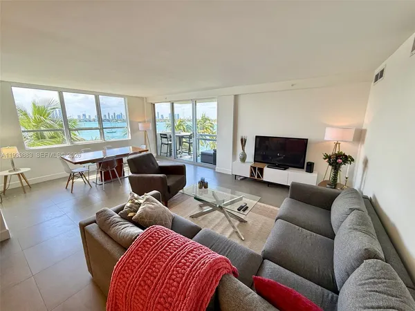$4,000 | 1500 Bay Road, Unit 540S, Miami Beach, FL 33139