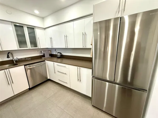 $4,000 | 1500 Bay Road, Unit 540S, Miami Beach, FL 33139