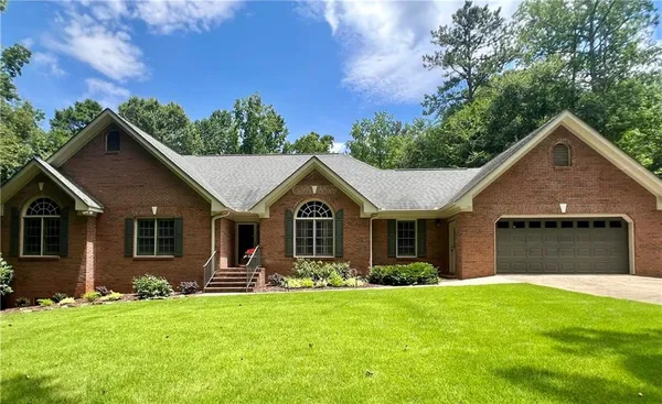 $740,000 | 61 Hunters Way, Hoschton, GA 30548