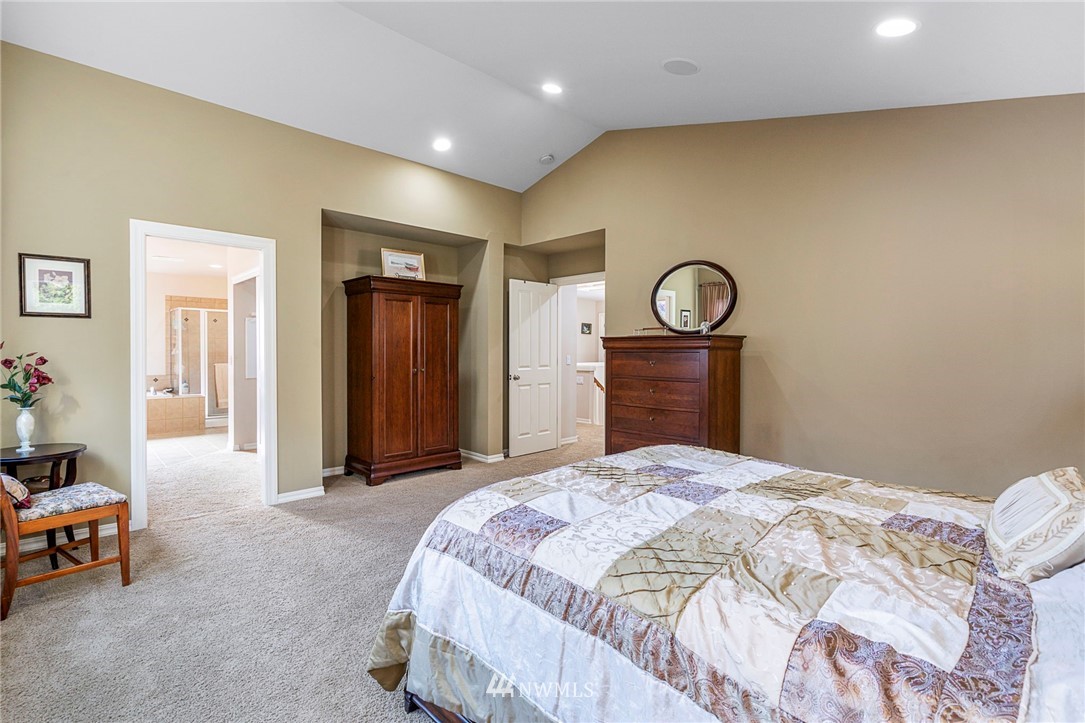 4613 Northeast 2nd Street Renton, WA 98059 - Photo 15 of 27