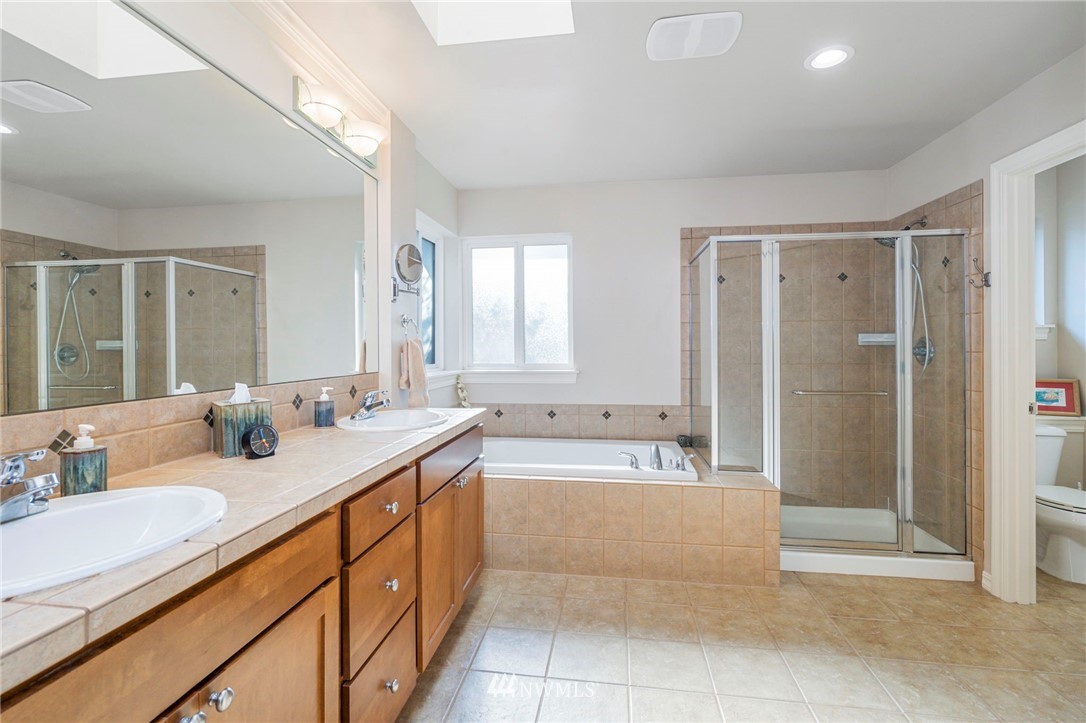 4613 Northeast 2nd Street Renton, WA 98059 - Photo 16 of 27