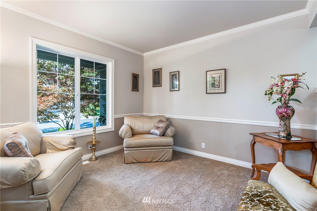 4613 Northeast 2nd Street Renton, WA 98059 - Photo 5 of 27