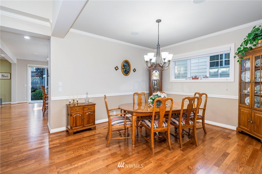 4613 Northeast 2nd Street Renton, WA 98059 - Photo 6 of 27