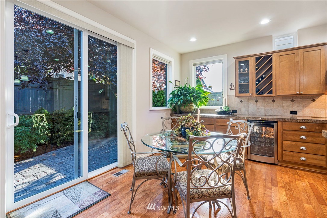 4613 Northeast 2nd Street Renton, WA 98059 - Photo 9 of 27