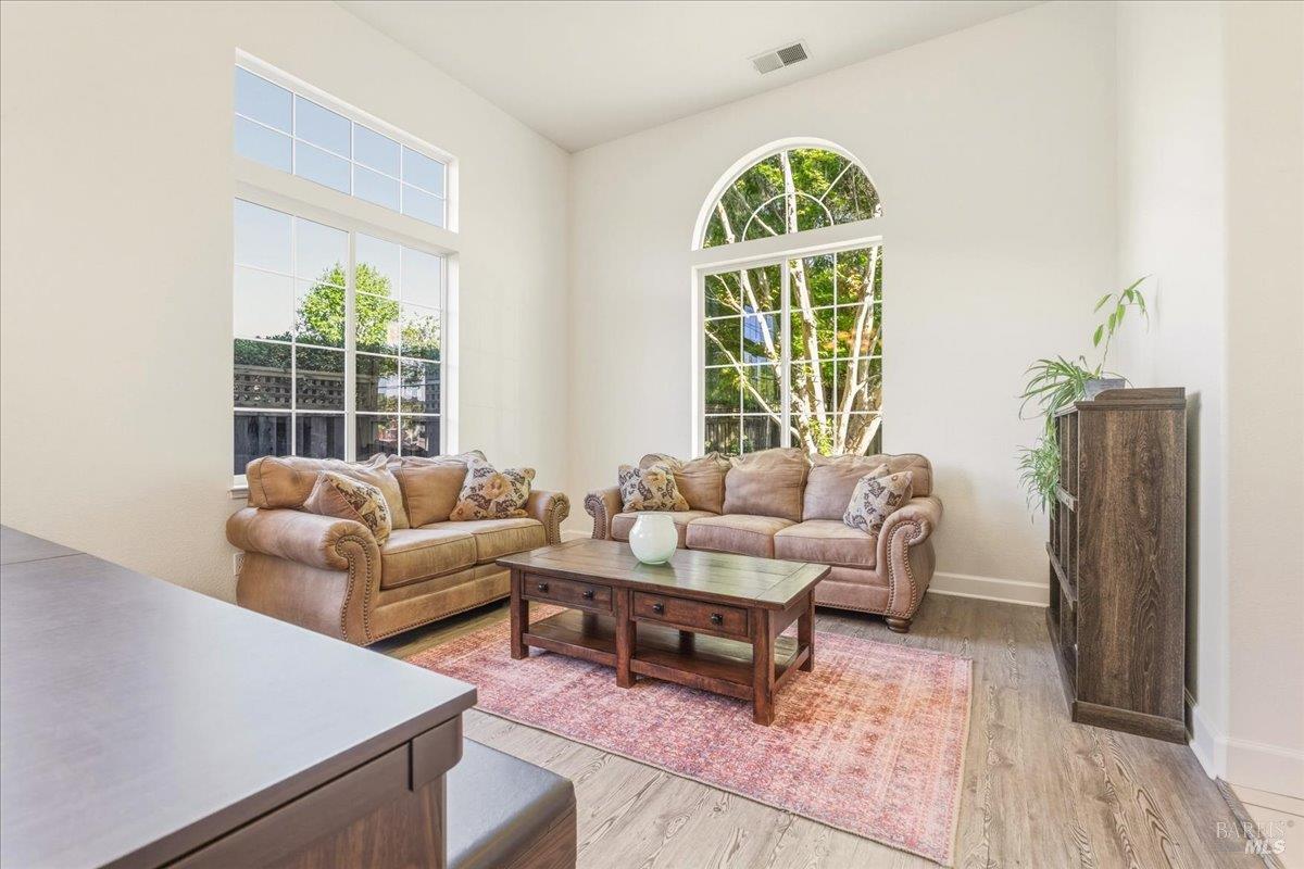 214 Ranch Court Novato, CA 94945 - Photo 6 of 41