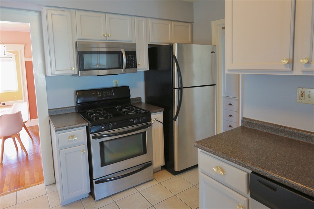 38 Semont Road, Unit 3 Boston, MA 02124 - Photo 8 of 23
