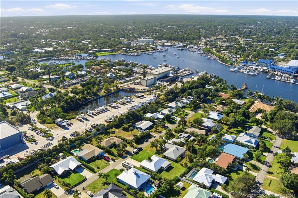 4665 Southeast Manatee Terrace Stuart, FL 34997 - Photo 9 of 36