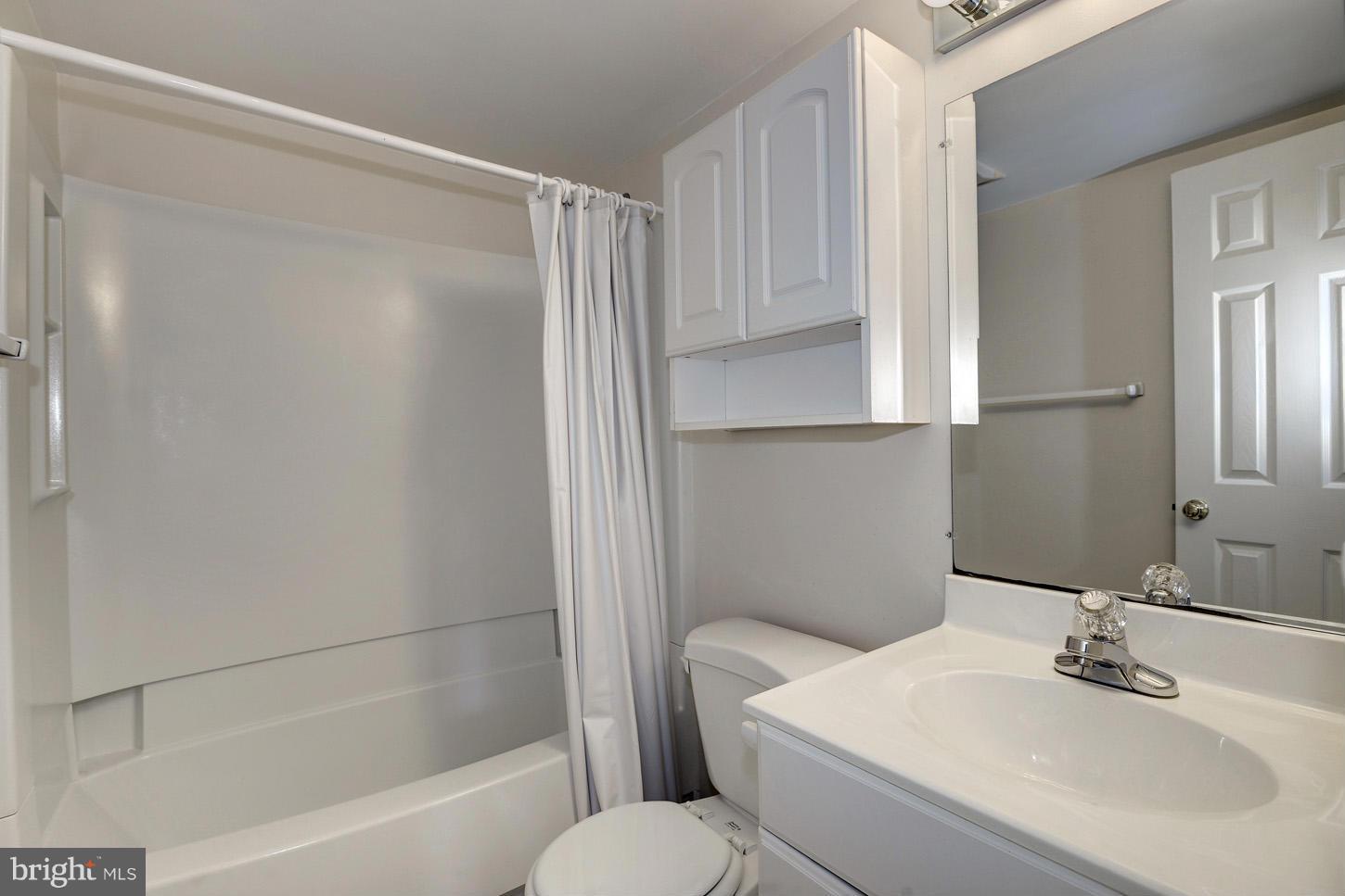 706 Lanark Way Silver Spring, MD 20901 - Photo 19 of 30 Bath