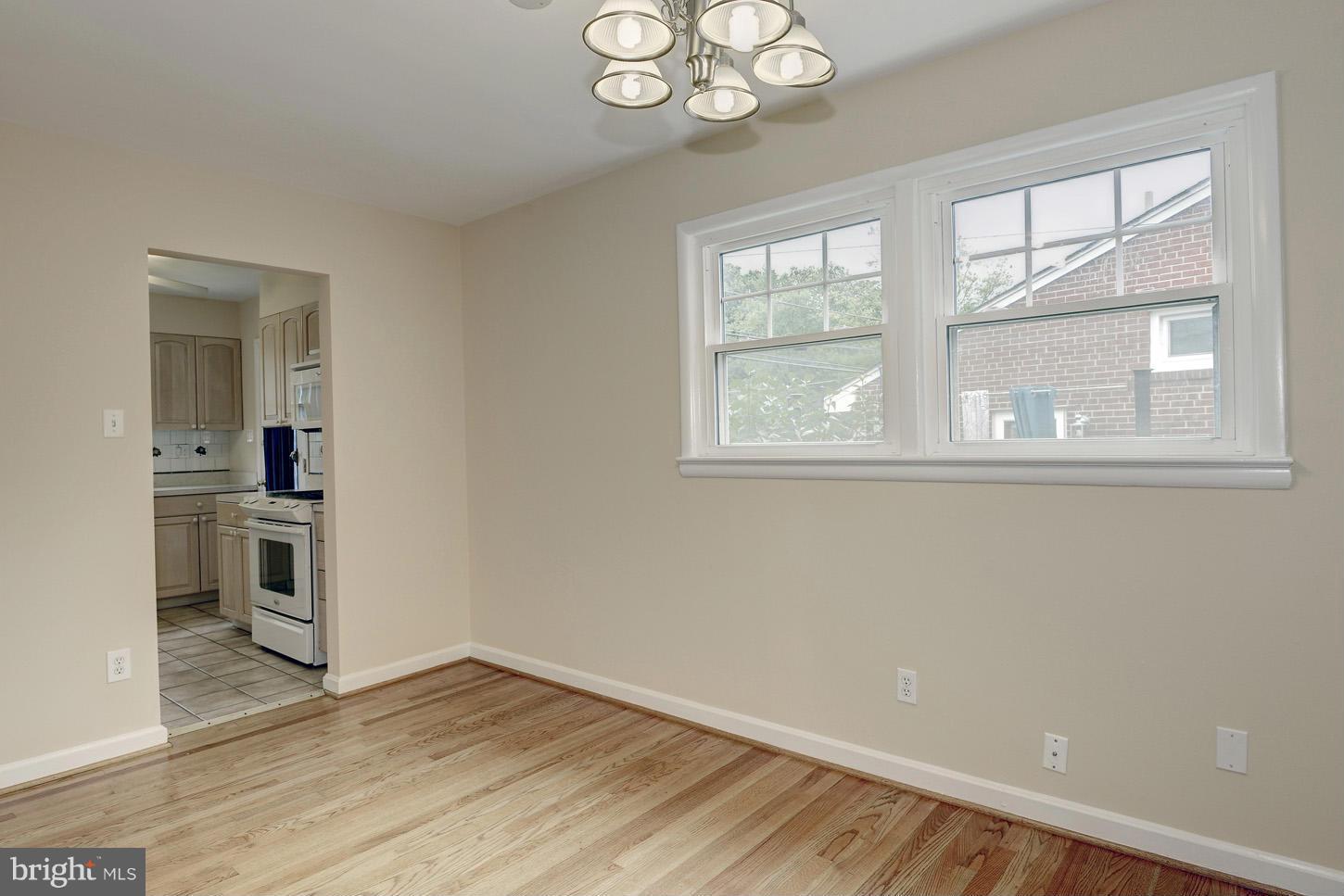 706 Lanark Way Silver Spring, MD 20901 - Photo 5 of 30 Dining Room
