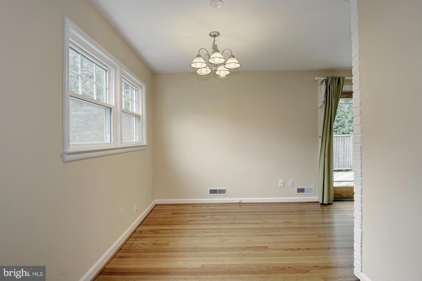 706 Lanark Way Silver Spring, MD 20901 - Photo 6 of 30 Dining Room