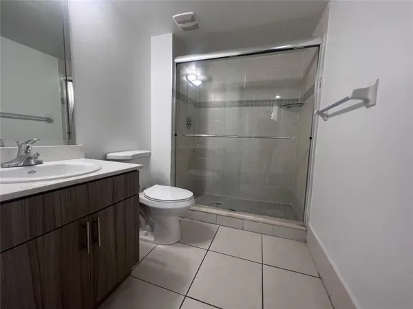 $2,676 | 18335 Northwest 68th Avenue, Unit 245308, Hialeah, FL 33015