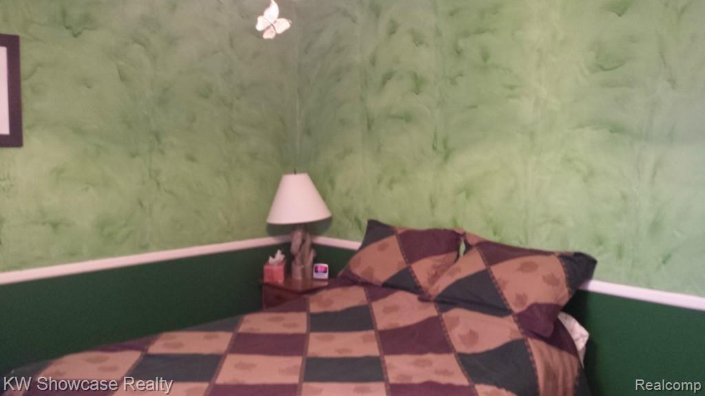 42928 Arlington Road Canton, MI 48187 - Photo 19 of 34 20140318_092618.jpg