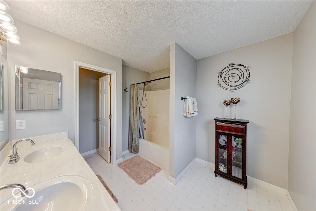 3340 Redbud Court Westfield, IN 46074 - Photo 25 of 44