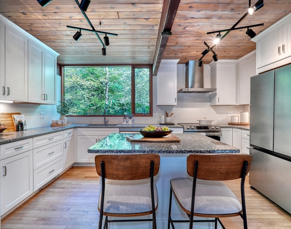 263 Concord Road Lincoln, MA 01773 - Photo 13 of 40 Gallery Image 13