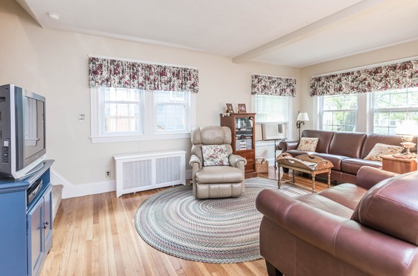 28 Ottawa Road Arlington, MA 02476 - Photo 4 of 14 Gallery Image 4