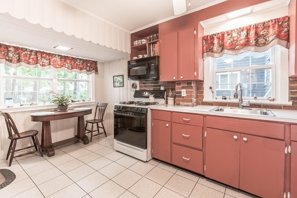 28 Ottawa Road Arlington, MA 02476 - Photo 5 of 14 Gallery Image 5
