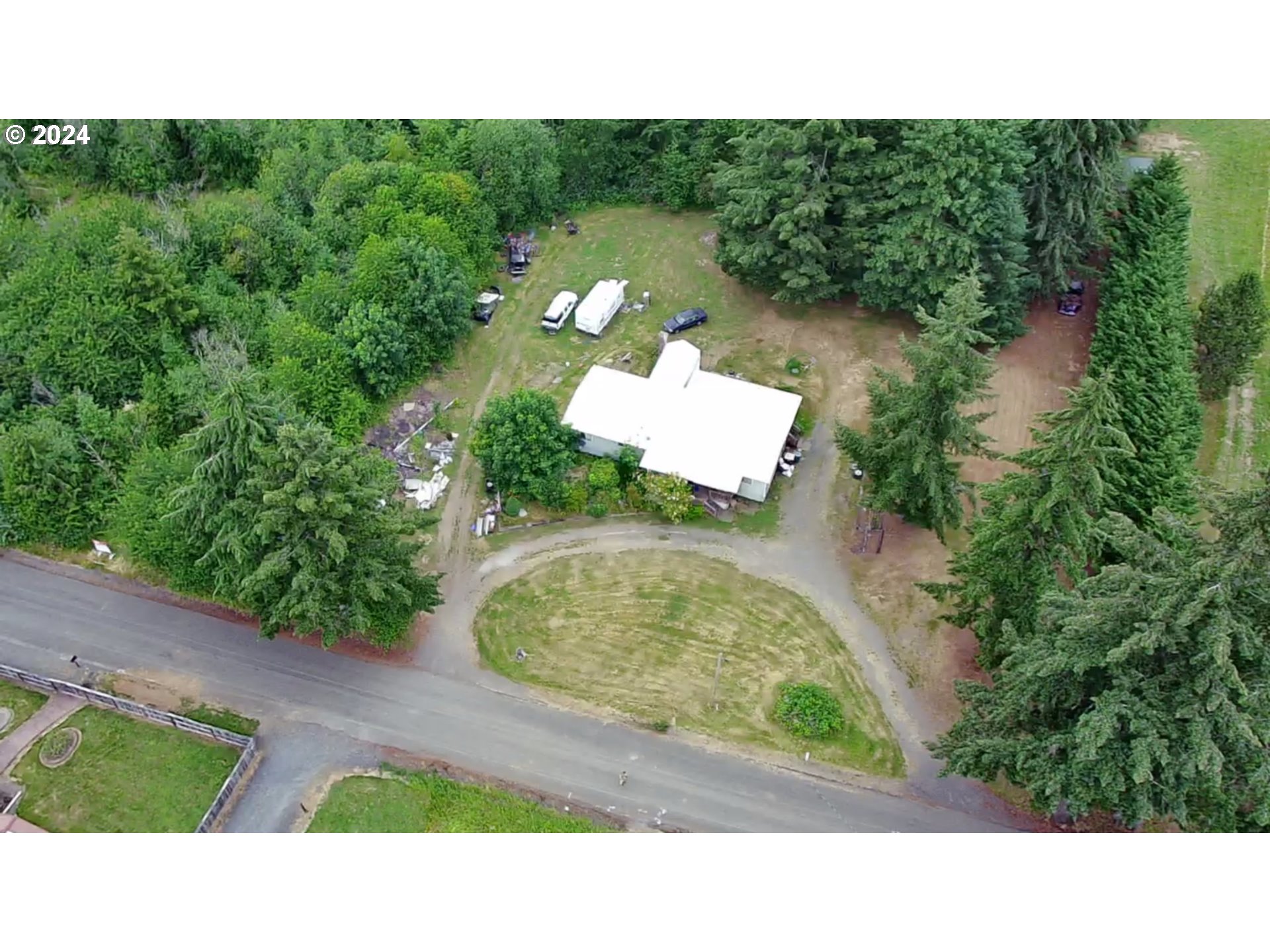 244 Bay Road Winlock, WA 98596 - Photo 1 of 29 a picture of a city view