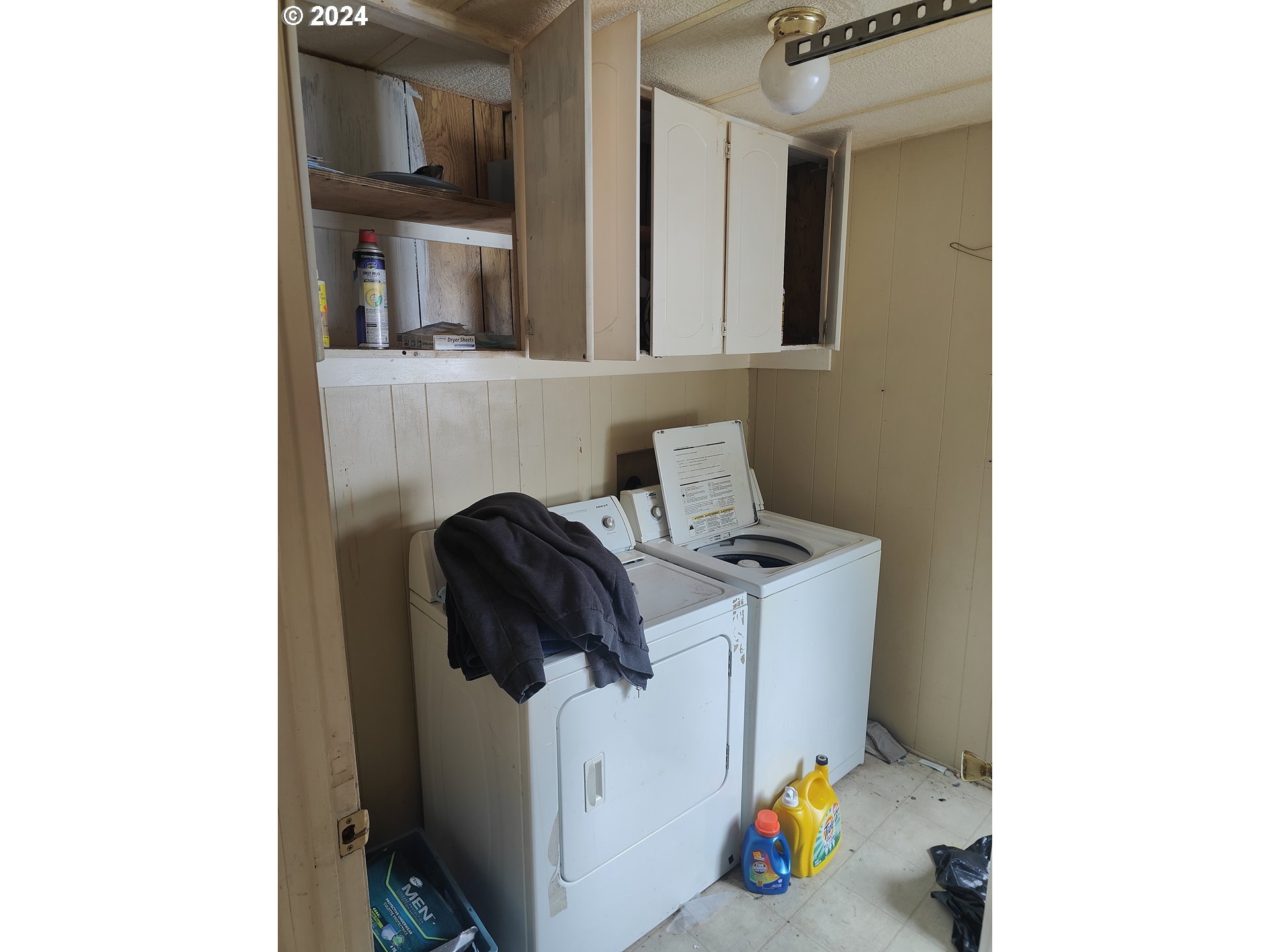 244 Bay Road Winlock, WA 98596 - Photo 15 of 29 a utility room with dryer and washer