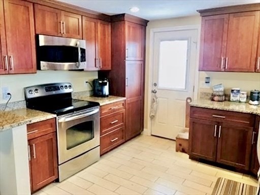 116 Upton Road Waltham, MA 02452 - Photo 3 of 15