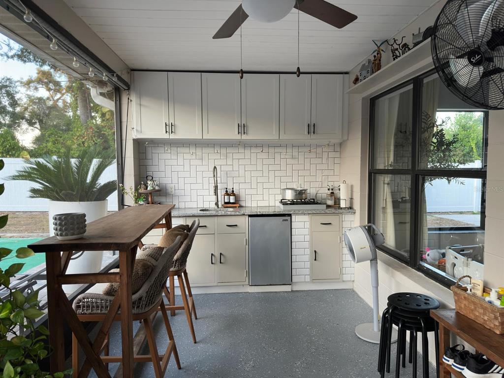 5548 Pine Street Seffner, FL 33584 - Photo 11 of 27