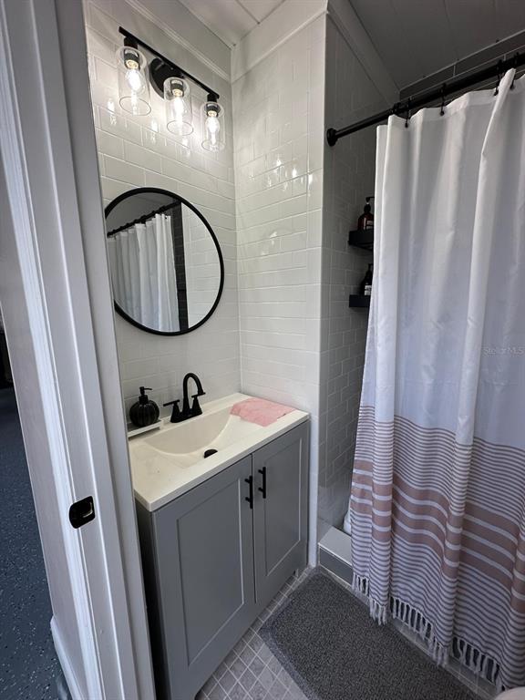 5548 Pine Street Seffner, FL 33584 - Photo 12 of 27