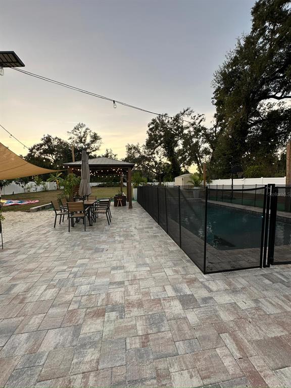 5548 Pine Street Seffner, FL 33584 - Photo 5 of 27