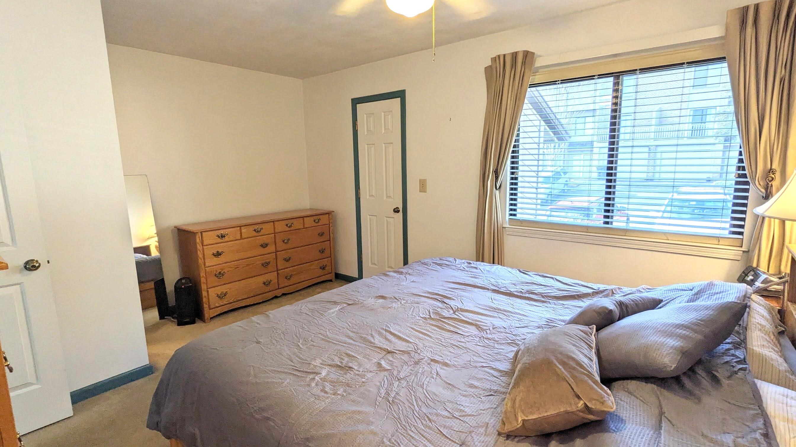 3420 Morning Dove Road Roanoke, VA 24018 - Photo 17 of 33 a bedroom with a bed and a window