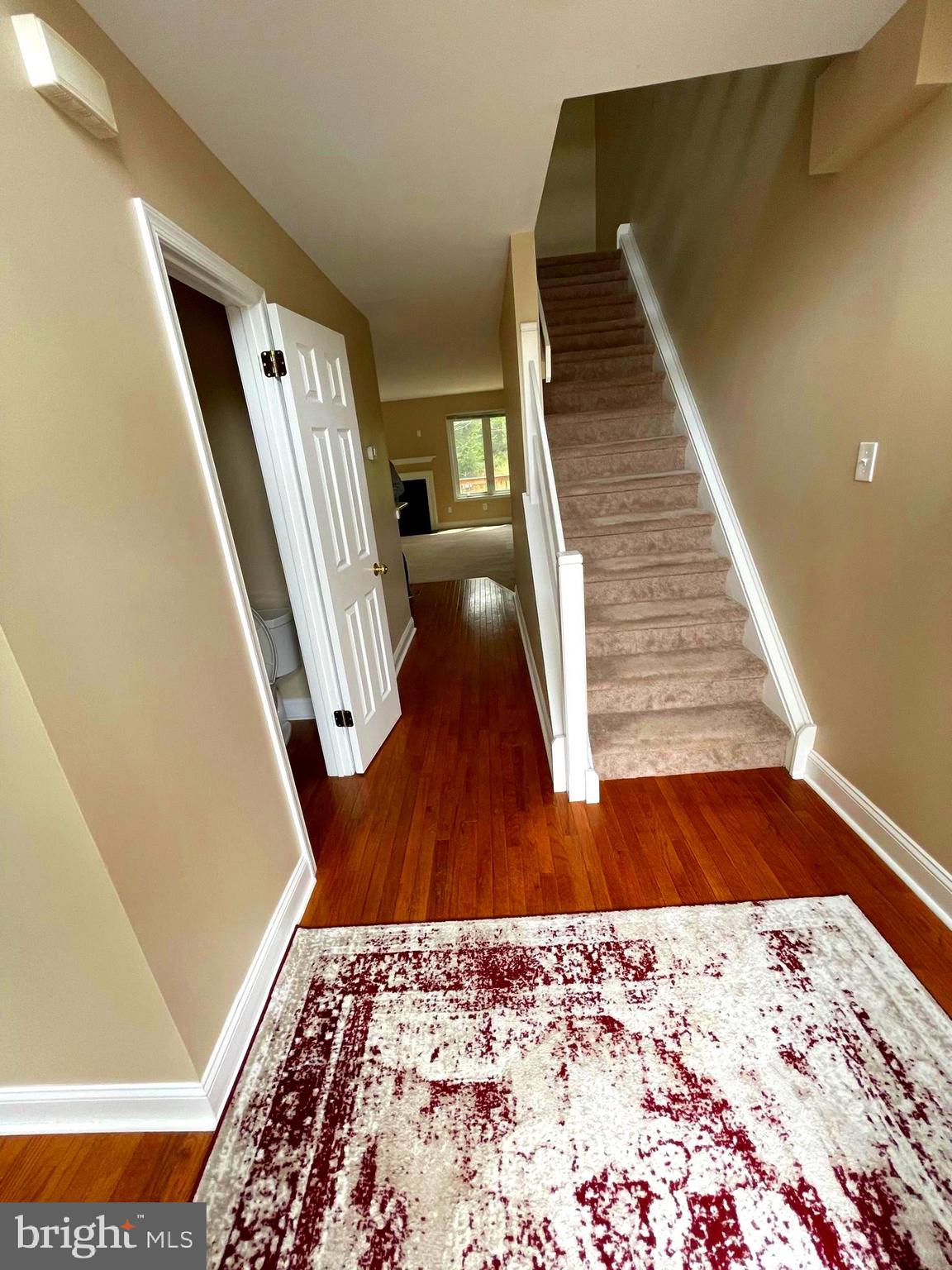 282 Fox Run Exton, PA 19341 - Photo 2 of 21 Foyer