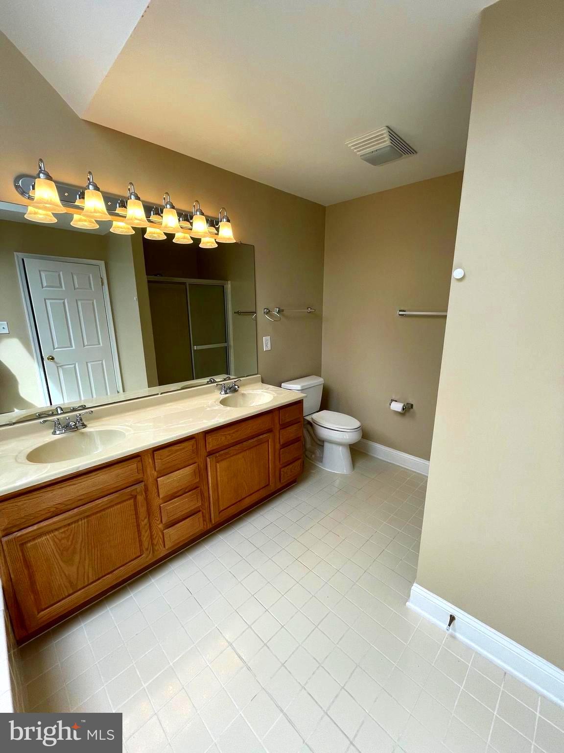 282 Fox Run Exton, PA 19341 - Photo 12 of 21 Gallery Image 12