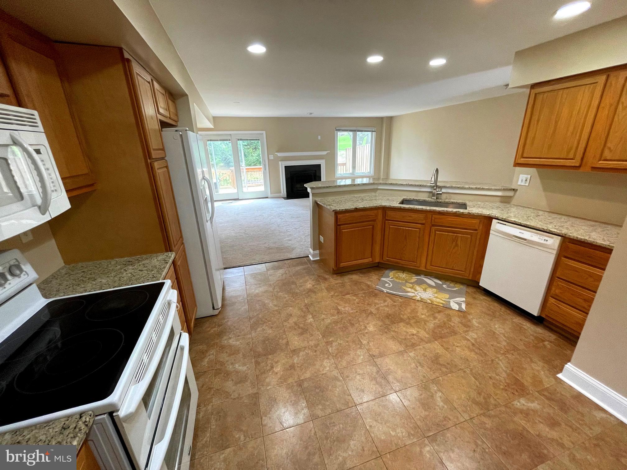 282 Fox Run Exton, PA 19341 - Photo 3 of 21 Kitchen