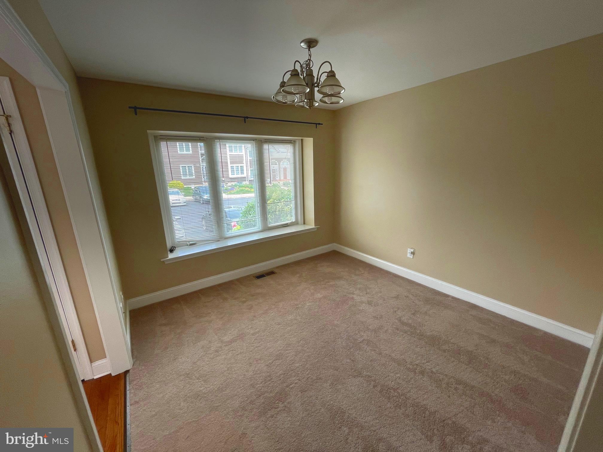 282 Fox Run Exton, PA 19341 - Photo 9 of 21 Dining Room