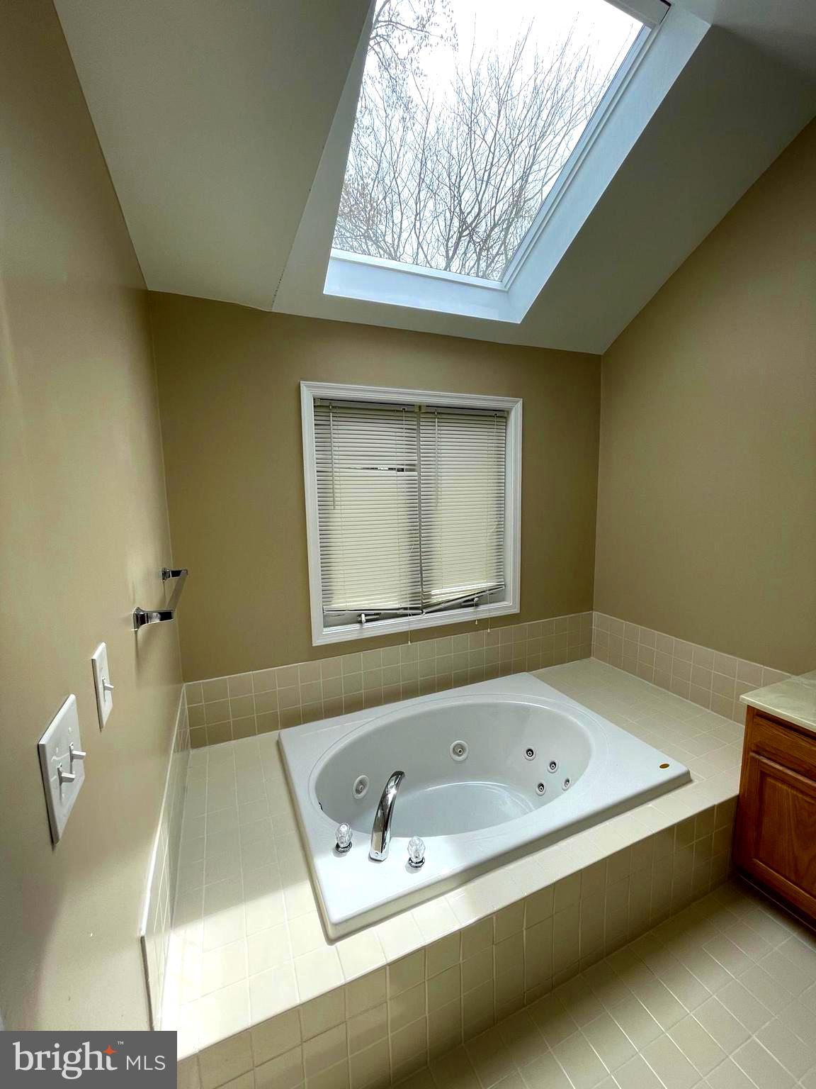 282 Fox Run Exton, PA 19341 - Photo 10 of 21 Gallery Image 10