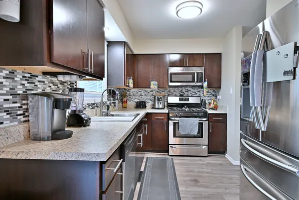 $385,000 | 16138 Lockwood Avenue, Oak Forest, IL 60452