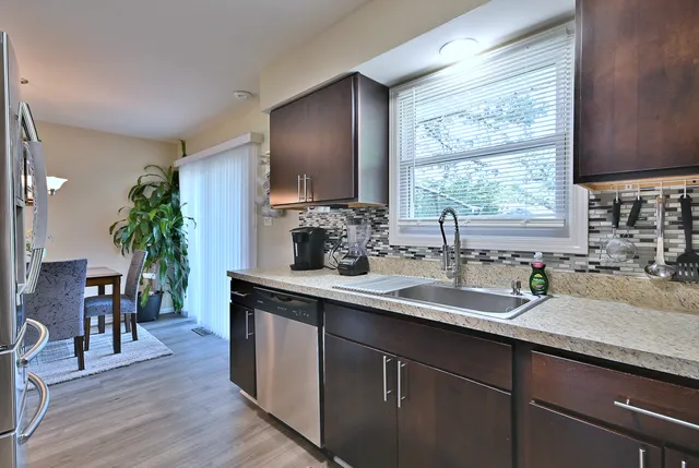 $390,000 | 16138 Lockwood Avenue, Oak Forest, IL 60452