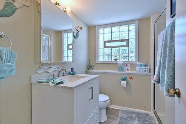 $390,000 | 16138 Lockwood Avenue, Oak Forest, IL 60452