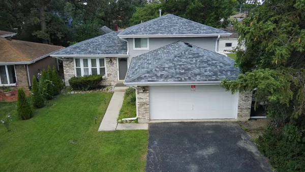 $385,000 | 16138 Lockwood Avenue, Oak Forest, IL 60452