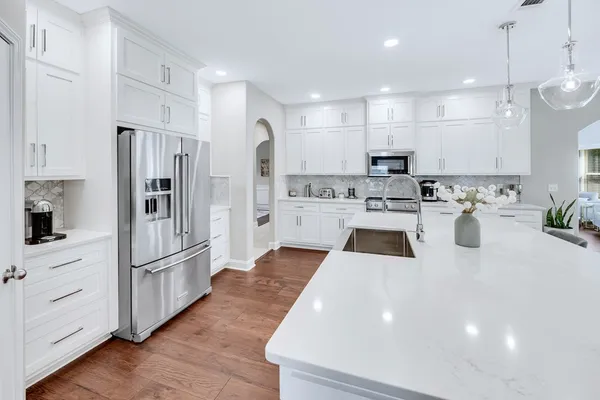 $454,600 | 28 Riverside Drive, Fort Mitchell, AL 36856