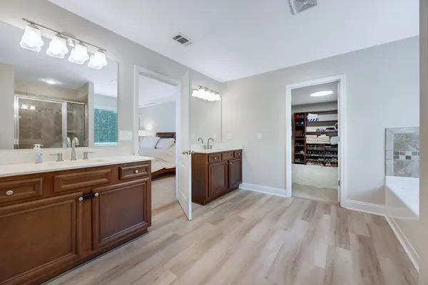 $454,600 | 28 Riverside Drive, Fort Mitchell, AL 36856